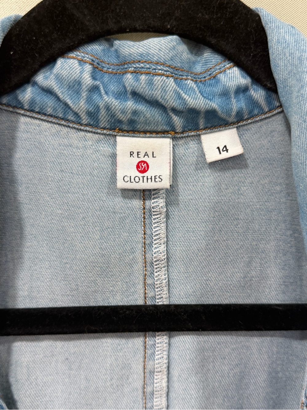 Light Wash Denim Jacket for Women - Casual Button-Front Jean Jacket - Picture 11 of 12